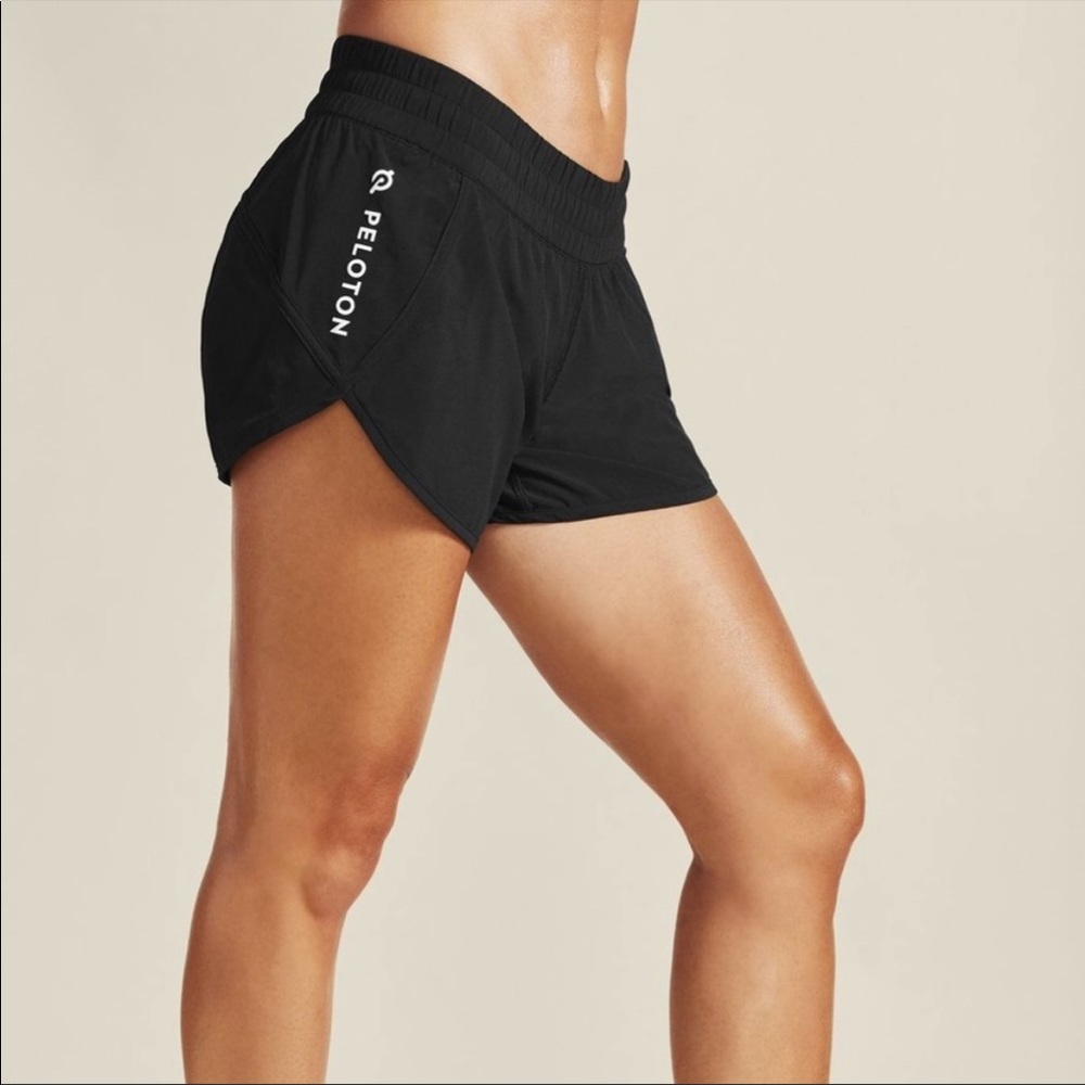 Lululemon Peloton Sporty Tracker shorts, size 4